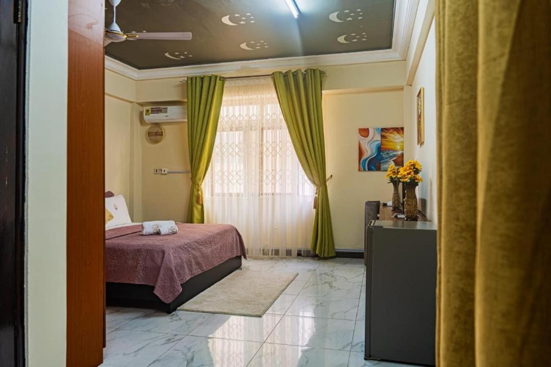 Edgard Hotel Tema Buitenkant foto