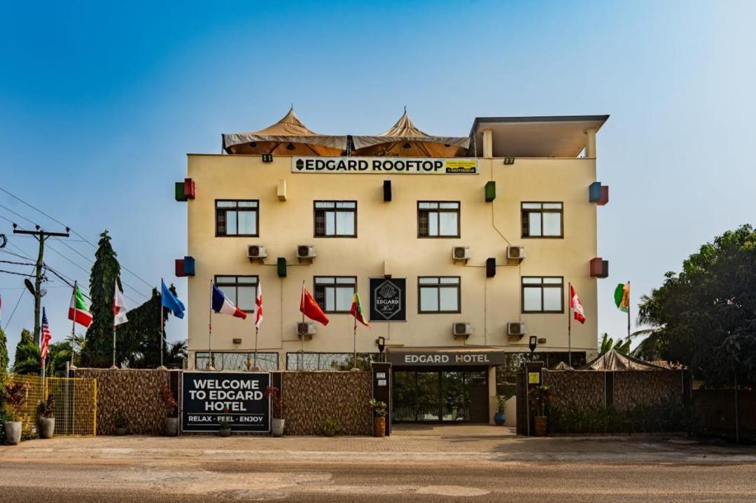 Edgard Hotel Tema Buitenkant foto